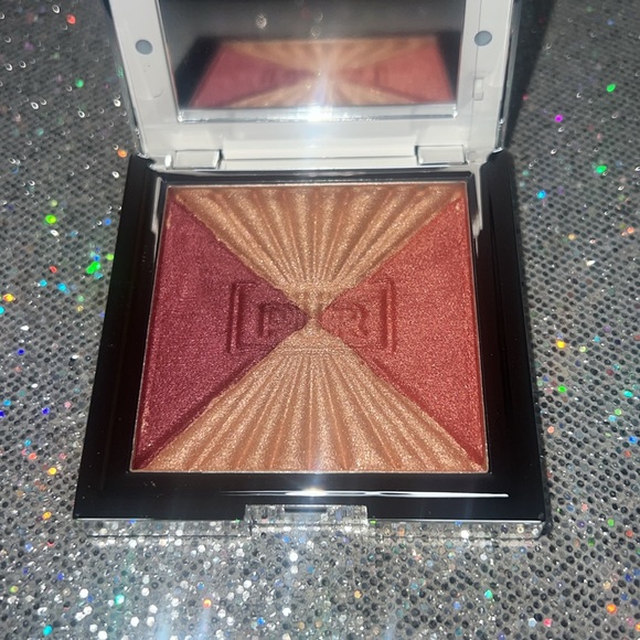 ✨🆕✨ PUR Out of the Blue Vanity Blush Palette - Ray Of Light - Picture 4 of 8